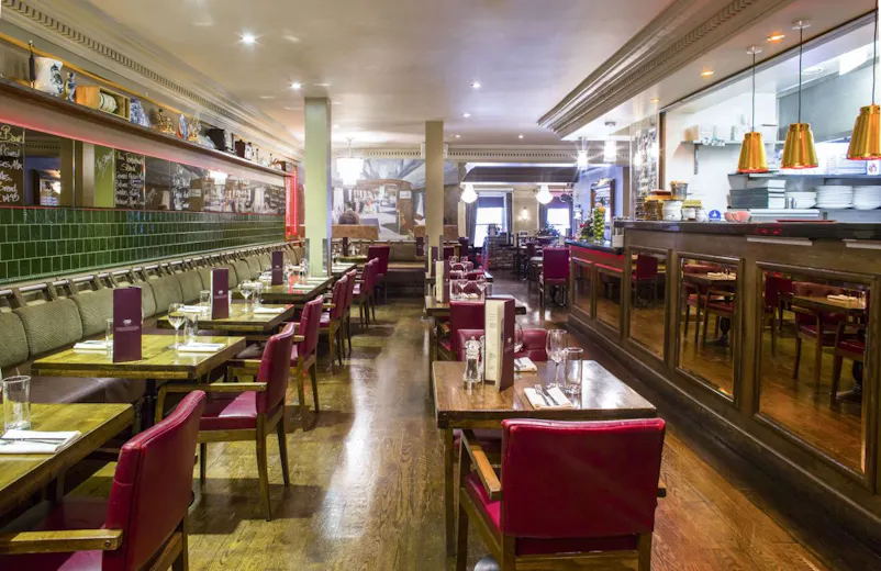1900 Bar & Restaurant