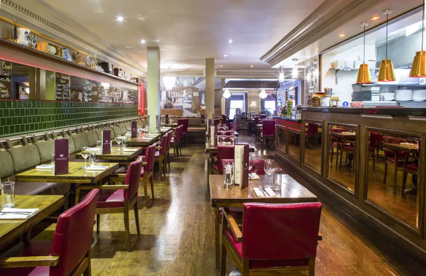 1900 Bar & Restaurant