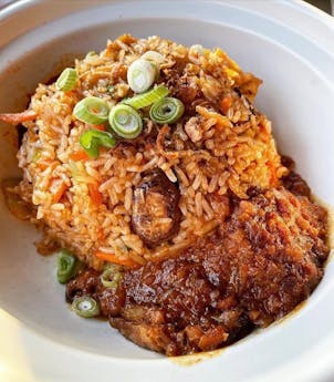 Renao Bar & Restaurant