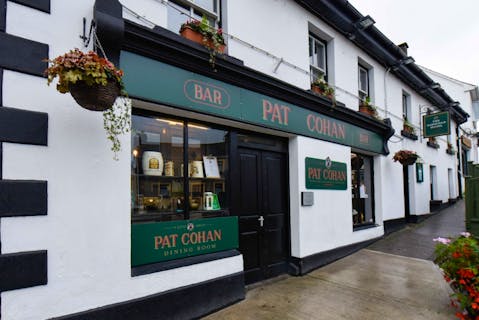 Pat Cohan's Gastro Pub - The Quiet Man Bar