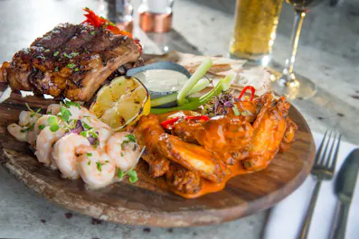 MossCo Bar & Restaurant