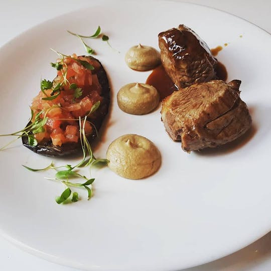 Ashtons Gastropub