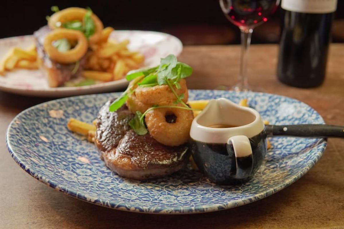 The Old Storehouse Bar & Restaurant