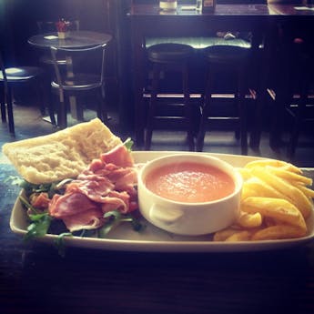 Arthur's Pub 