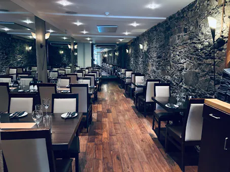 La Caverna Italian Restaurant and Wine Bar