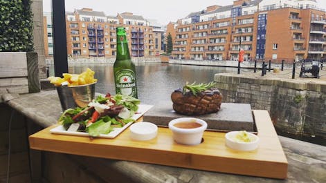 Harbour Master Bar & Restaurant