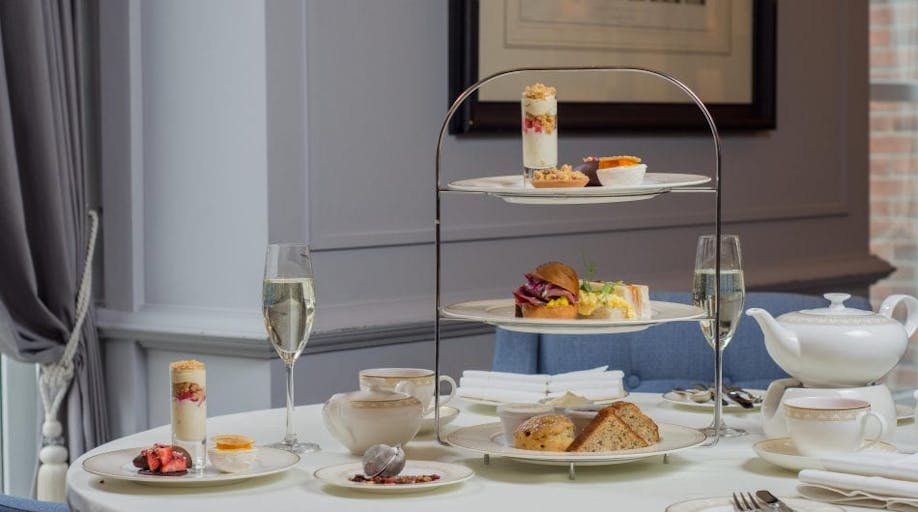 Lady Jane at The Davenport Hotel