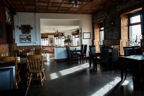Maddens Bridge Bar & Restaurant