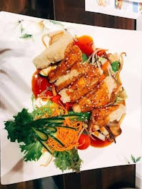 Honkaku Sushi & Thai Restaurant